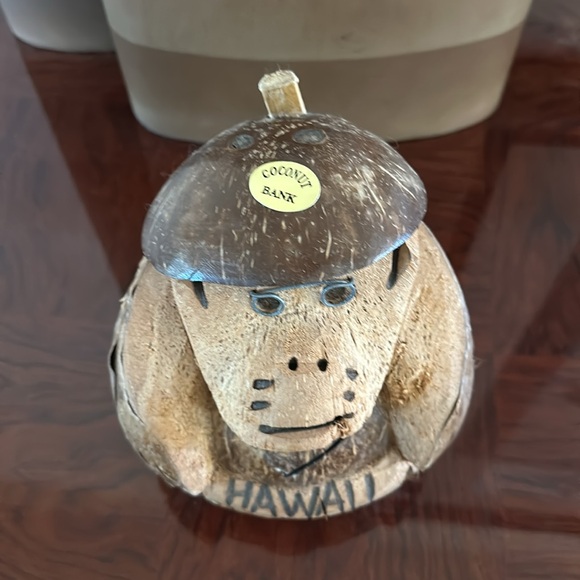 *NEW* Hand-Carved Coconut Tiki Monkey Coin Bank, Hawaii - Picture 2 of 13